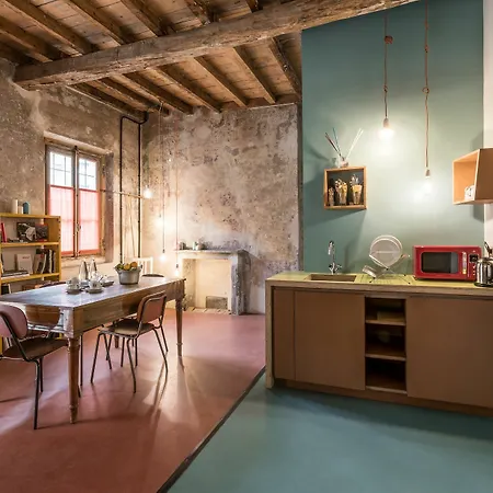 Un Posto A - All'interno Di Cascina Del 700 Vandrerhjem Milano