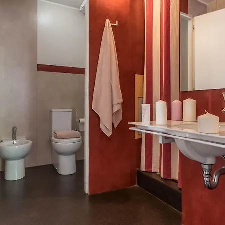 Un Posto A - All'interno Di Cascina Del 700 Hostel *