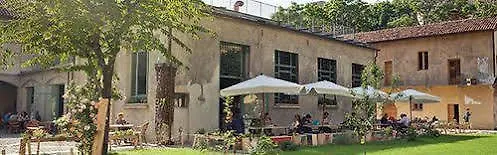 Un Posto A 3* Milano