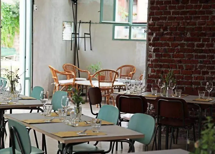 Un Posto A 3* Milano